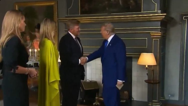 Donald Trump greets King Willem-Alexander and Queen Máxima of the Netherlands.